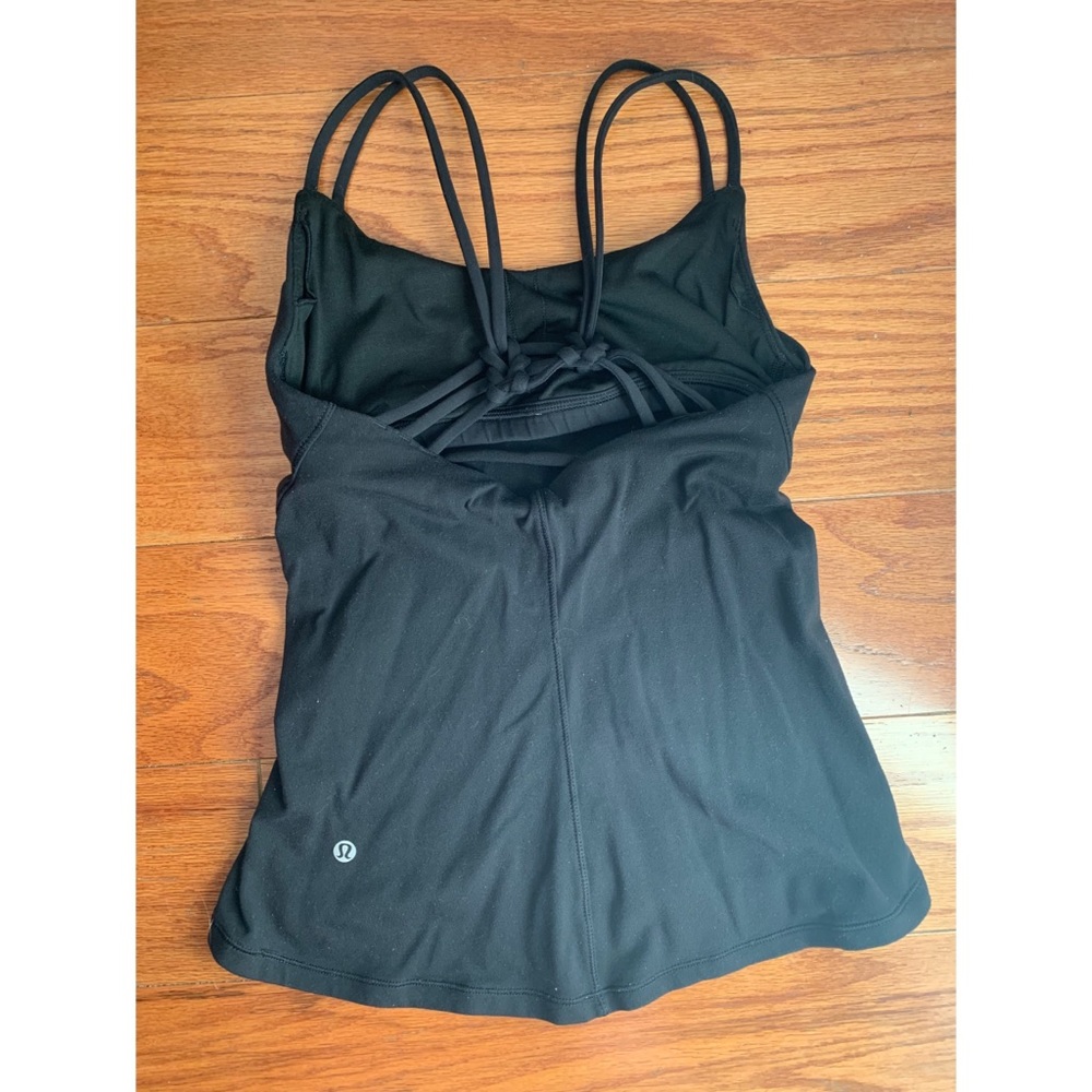Lululemon black tank with built in bra